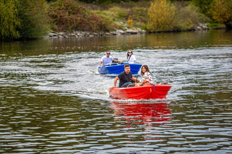 Prague: Motorboat Rental Without Licence