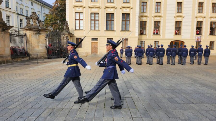 Prague: Prague Castle Private Walking Tour