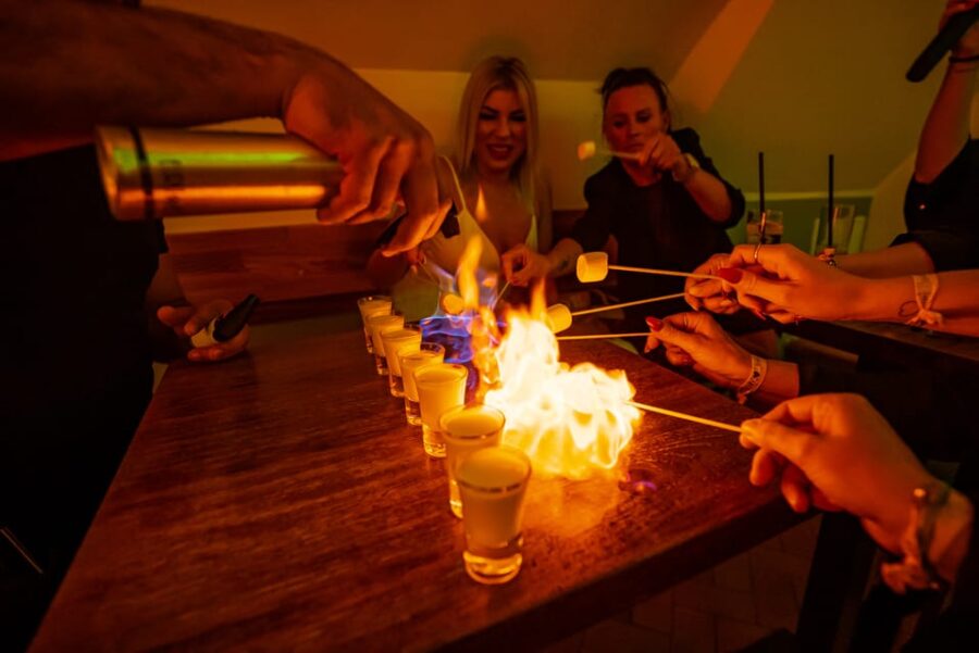 Prague: Private Karaoke at Shots Bar & Club With 2 Cocktails - Inclusions