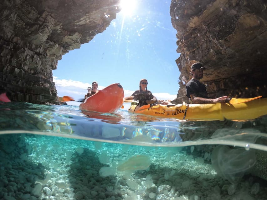 Premantura: Sea Cave Kayak Tour