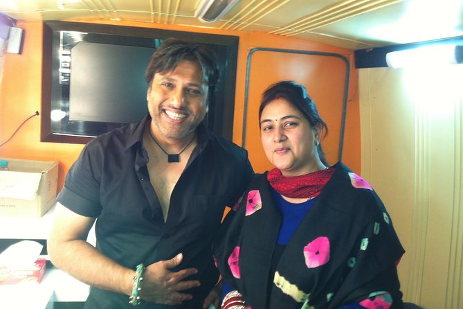 Private Bollywood and Mumbai City Tour With Meal