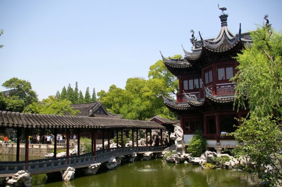 Private City Trip of Shanghai Including Lunch