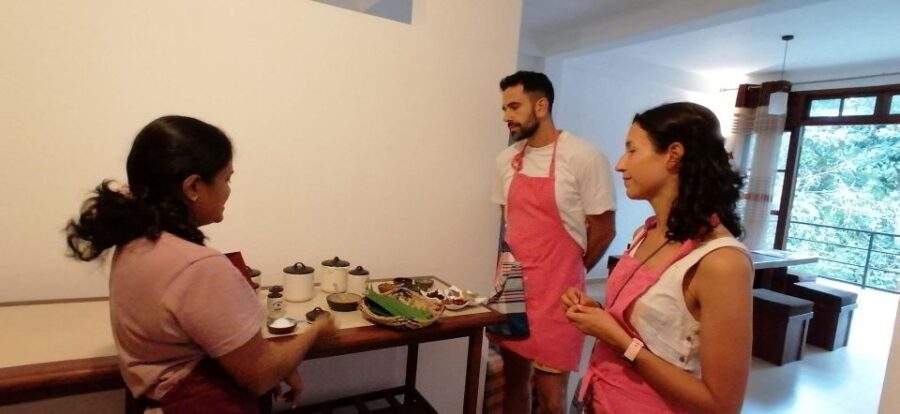 Private Cooking Class & Local Home Dining in Ella