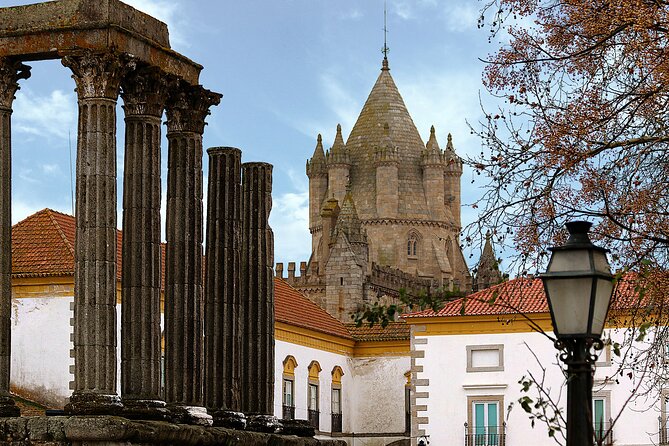 Private Évora Tour - Megaliths, Historical Center and Cork Region - Pickup and Meeting Details