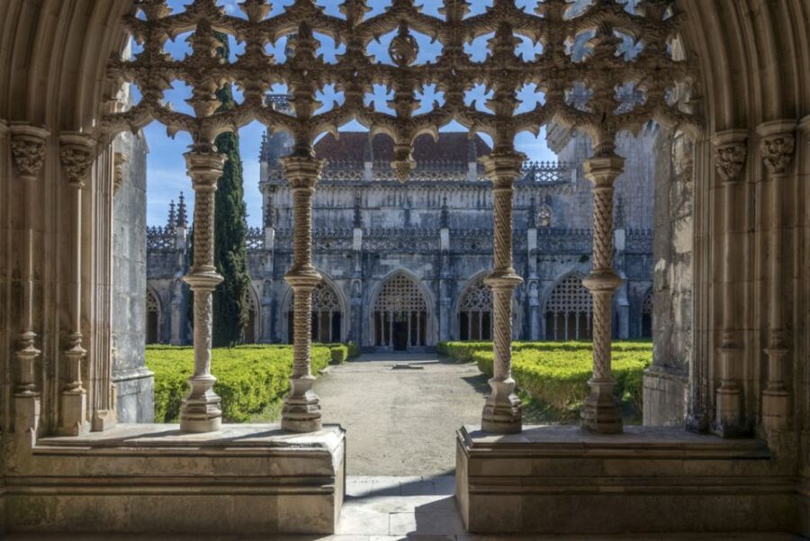 Private Tour in Fátima, Nazaré and Óbidos From Lisbon