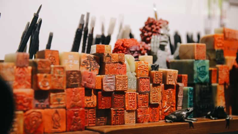 Private Tour: Terracotta Warriors and Seal Carving Class