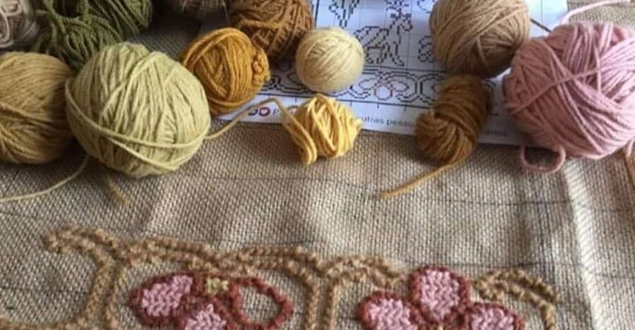 Private Tour to Evora & Arraiolos Learn to Embroider a Rug