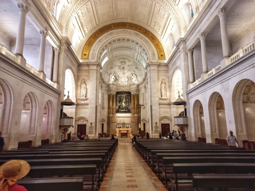 Private Tour to Fatima With Official Guide