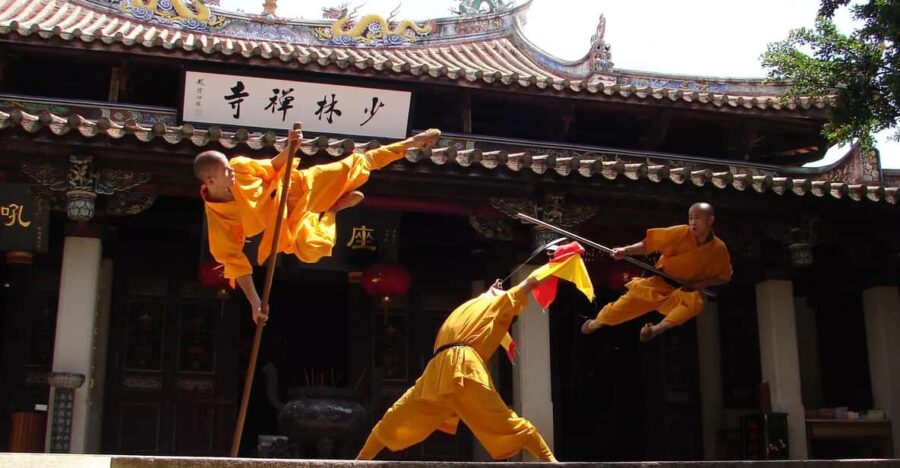 Private Tour to Shaolin Temple With Kongfu Training Class 2H