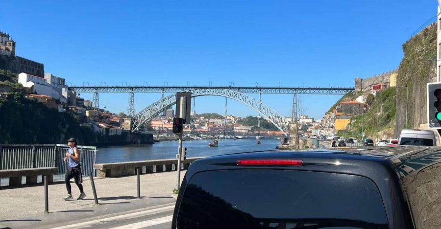 Private Tour/Transfer Lisbon - Porto