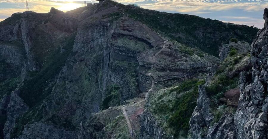 Private Tour:Pico Areiro -Pico Ruivo Hike With Sunrise