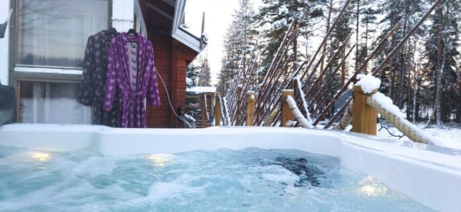 Private Traditional Finnish Wood Sauna and Hot Pool