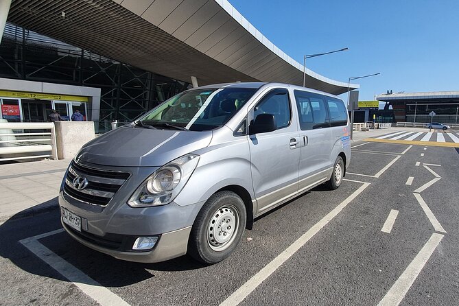 Private Transfer Between Santiago and the Airport