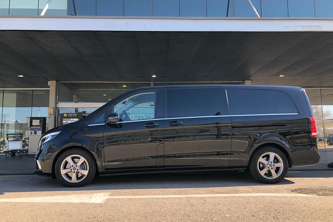 Private Transfer From Barcelona Airport to Barcelona City