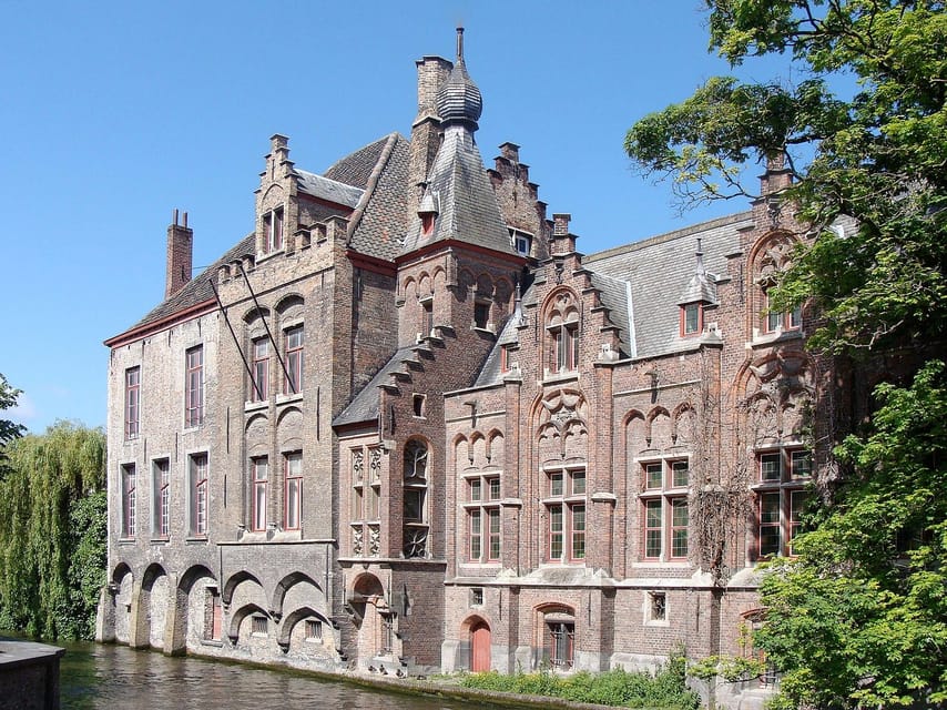 Private Transfer From Bruges to Brussels by Business Car - Service Overview