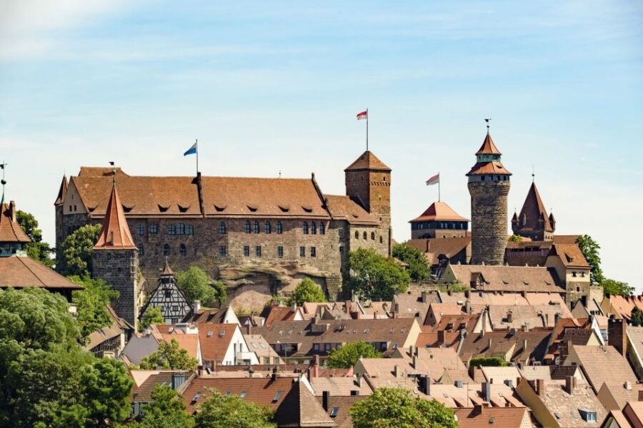 Private Transfer From Nuremberg to Prague
