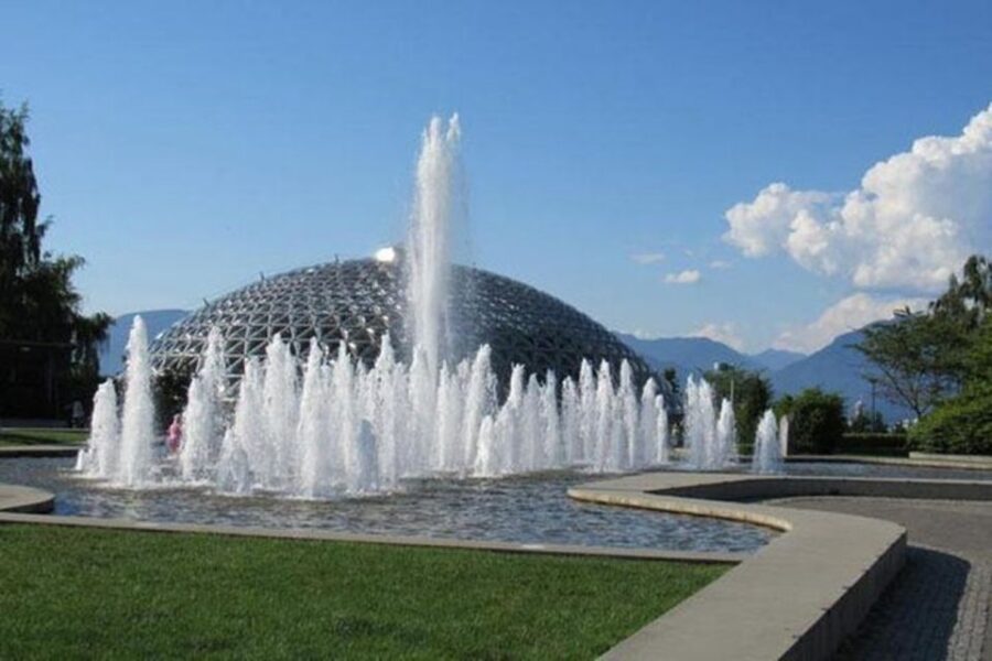 Private Vancouver Aquarium and Bloedel Conservatory Tour - Tour Overview