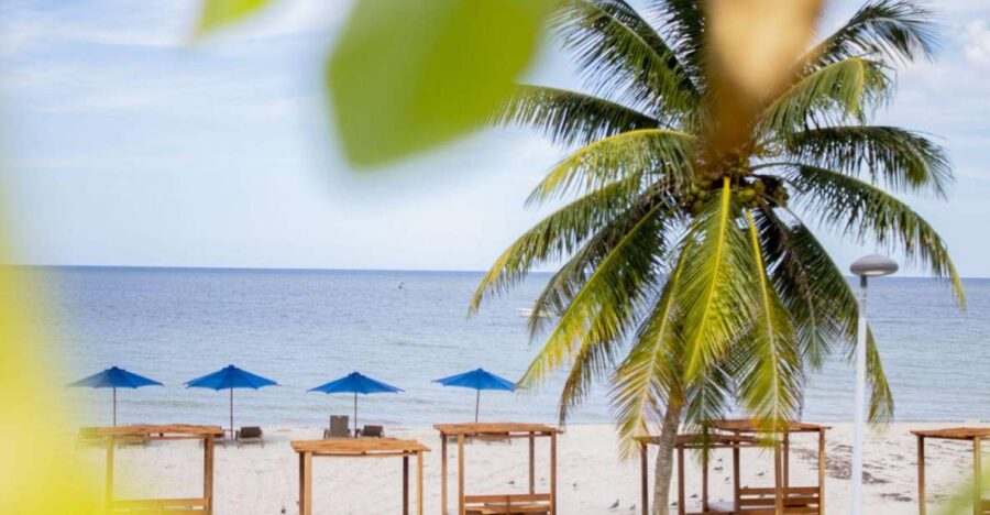 Progress: Escapatta Beach Club All-Inclusive Option - Pricing and Duration