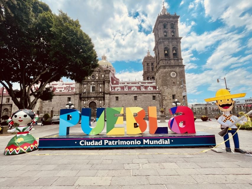 Puebla, Cholula, and ValQuirico Day Trip Privately
