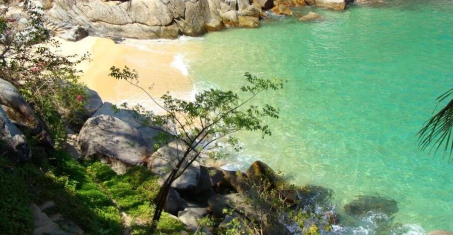 Puerto Vallarta: Los Arcos Snorkel & Beach Private Boat Tour