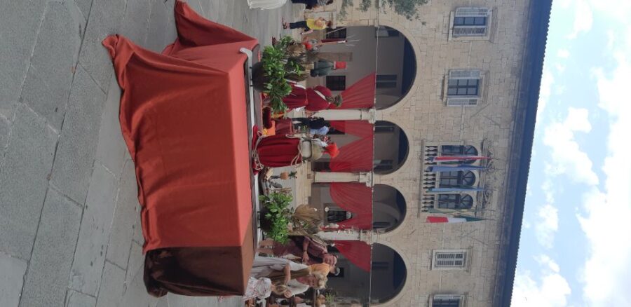 Pula: Historic Walking Tour With Local Guide