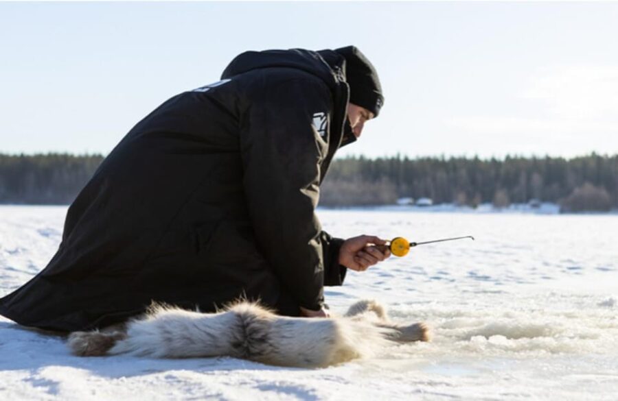 Pyhaäntunturi: Winter Fishing With Local Fisherman