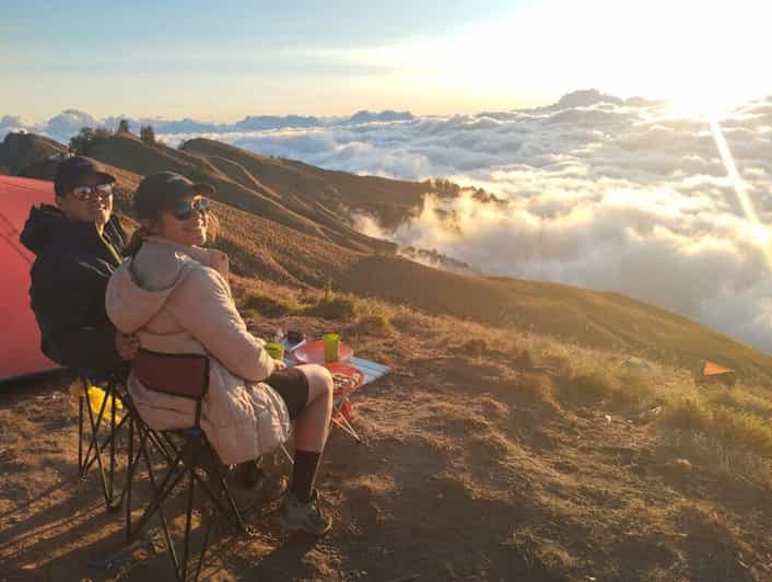 Rinjani 2-Day Deluxe Package: Senaru Crater Rim Adventure
