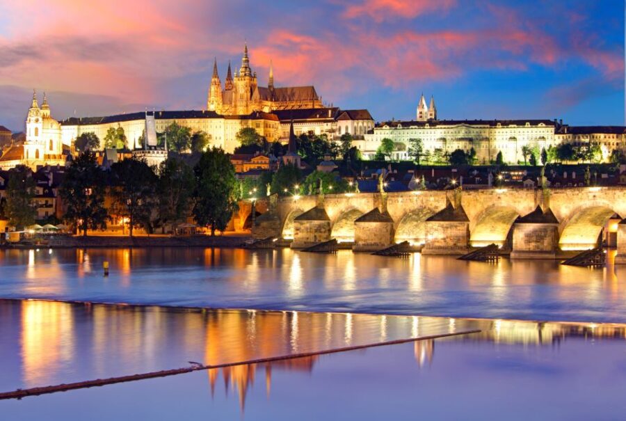River Cruise With Snack - Activity Overview