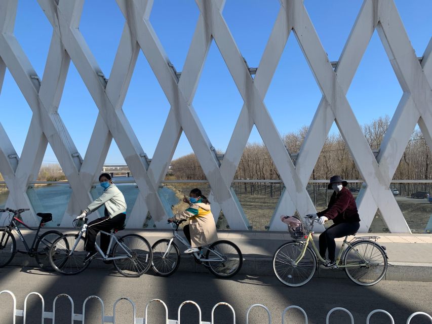 Riverside Cycling With A Native - Activity Overview