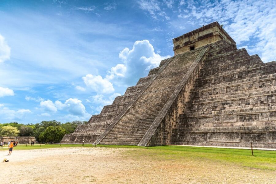 Riviera Maya: Chichén Itzá, Cenote & Valladolid Tour