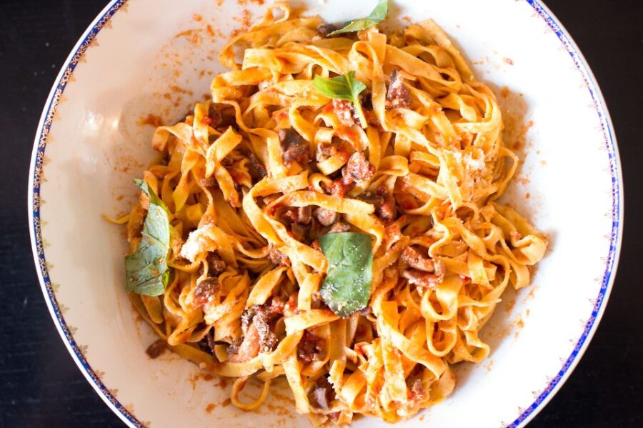 Rome: Market Tour and Meal at a Locals Home