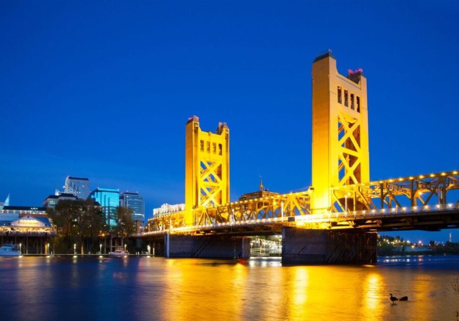 Sacramento: New Years Eve Rock the Yacht Cruise