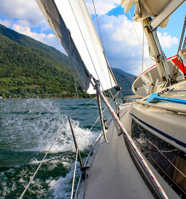 Sailing Tours With a Skipper From Cannero Riviera on Lake Maggiore