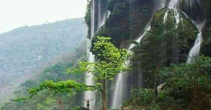 San Cristobal: Sima De Las Cotorras and Cascada El Aguacero
