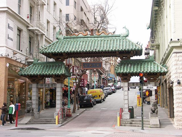 San Francisco: Food Walking Tour of Chinatown & North Beach
