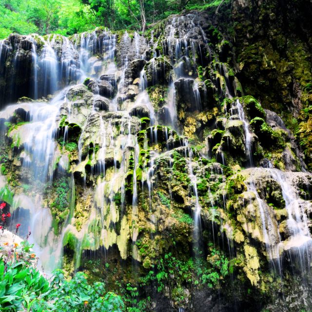 Santiago De Querétaro: Tolantongo Tour With Overnight Camp