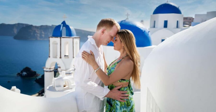 Santorini Photographer SPECIAL SUMMER OFFER (Skip the Line)