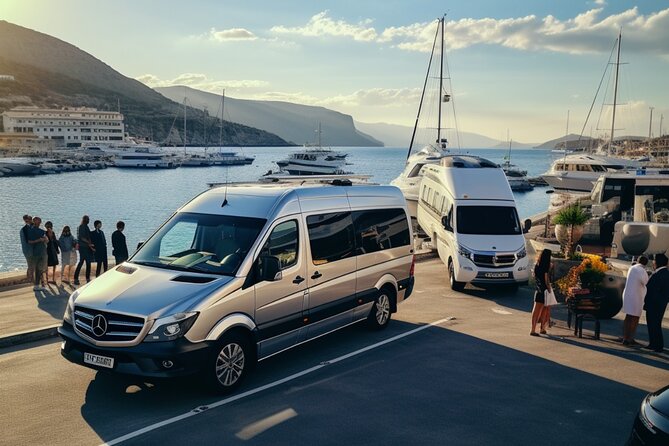 Santorini: Port Transfer to Hotels and Airport