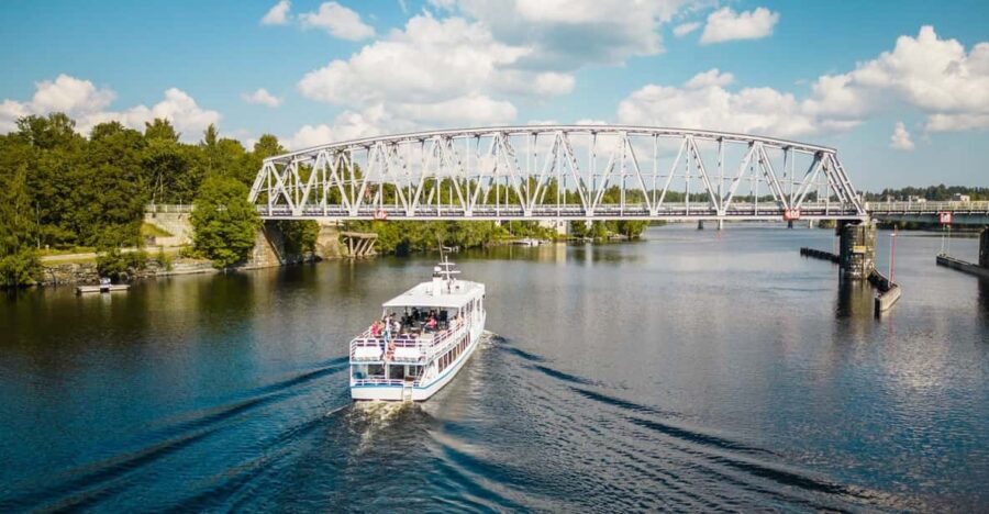 Savonlinna: Little Captains Sightseeing Cruise M/S Leva