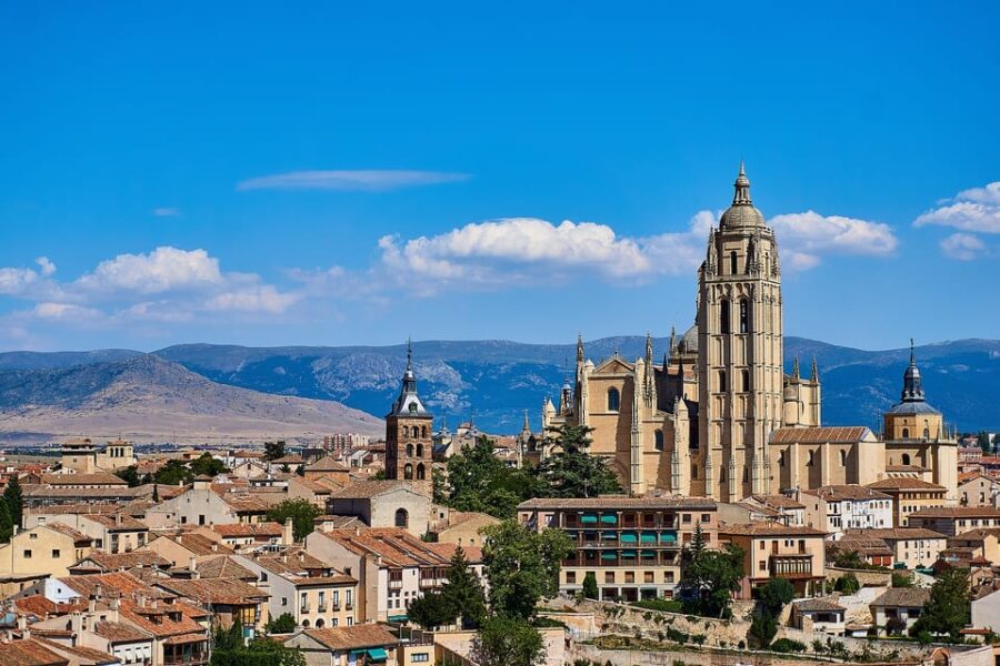 Segovia: Private Guided Tour With Flexible Route - Tour Overview