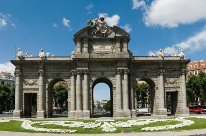 Self Guided Bike Tour at The Retiro Park at Your Own Pace - Park Overview