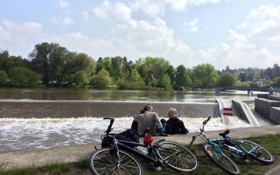 Self-Guided Country Bike Tours