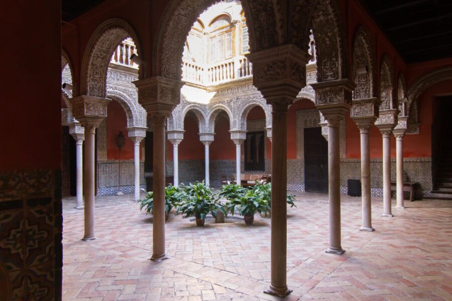 Seville: Casa De Salinas Ticket and Guided Tour