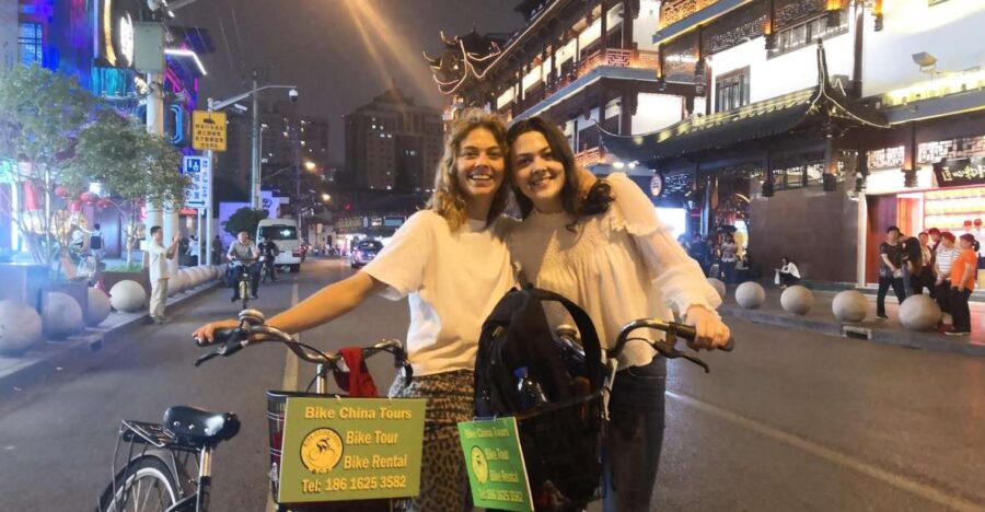Shanghai: 4-Hour Nightlife Adventure & Tasting Bike Tour