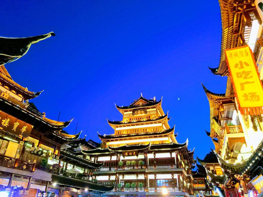 Shanghai Highlights and Zhujiajiao Water Town Private Tour