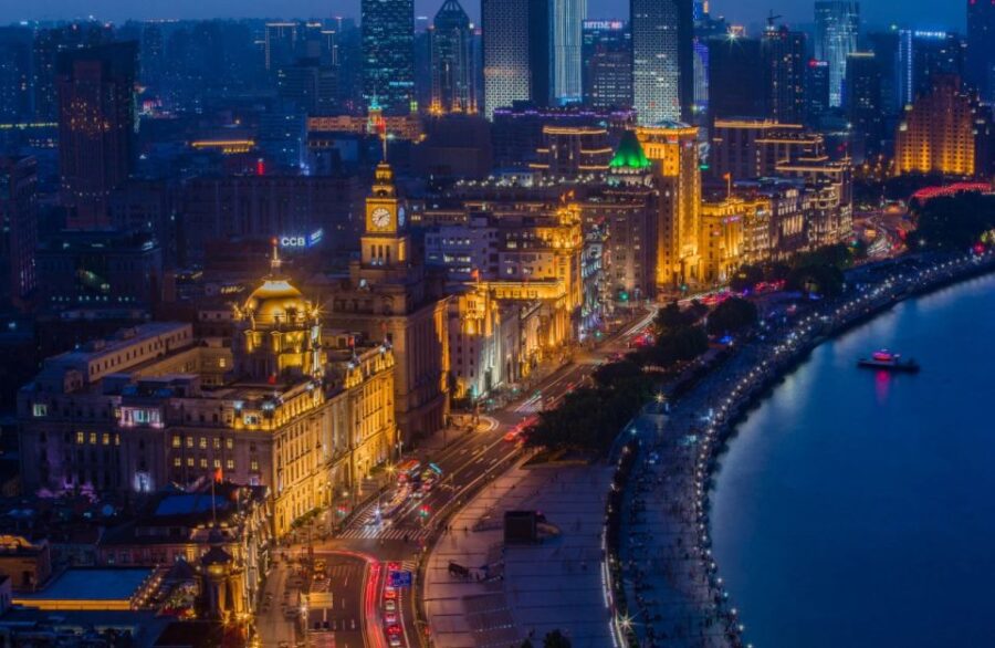Shanghai: Night River Cruise Tour With Xinjiang Style Dining