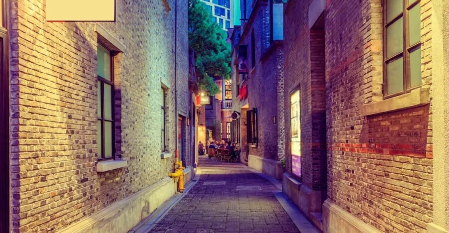 Shanghai: Top 5 Highlights + Bargaining in the Market - Tour Overview and Highlights
