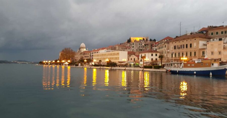 Sibenik: Guided Evening Walking Tour