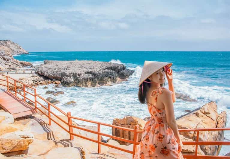 SIGNATURE TOUR: THE BEAUTY OF NINH THUAN FROM NHA TRANG