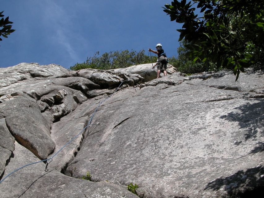 Sintra: 3.5-Hour Rock Climbing Experience